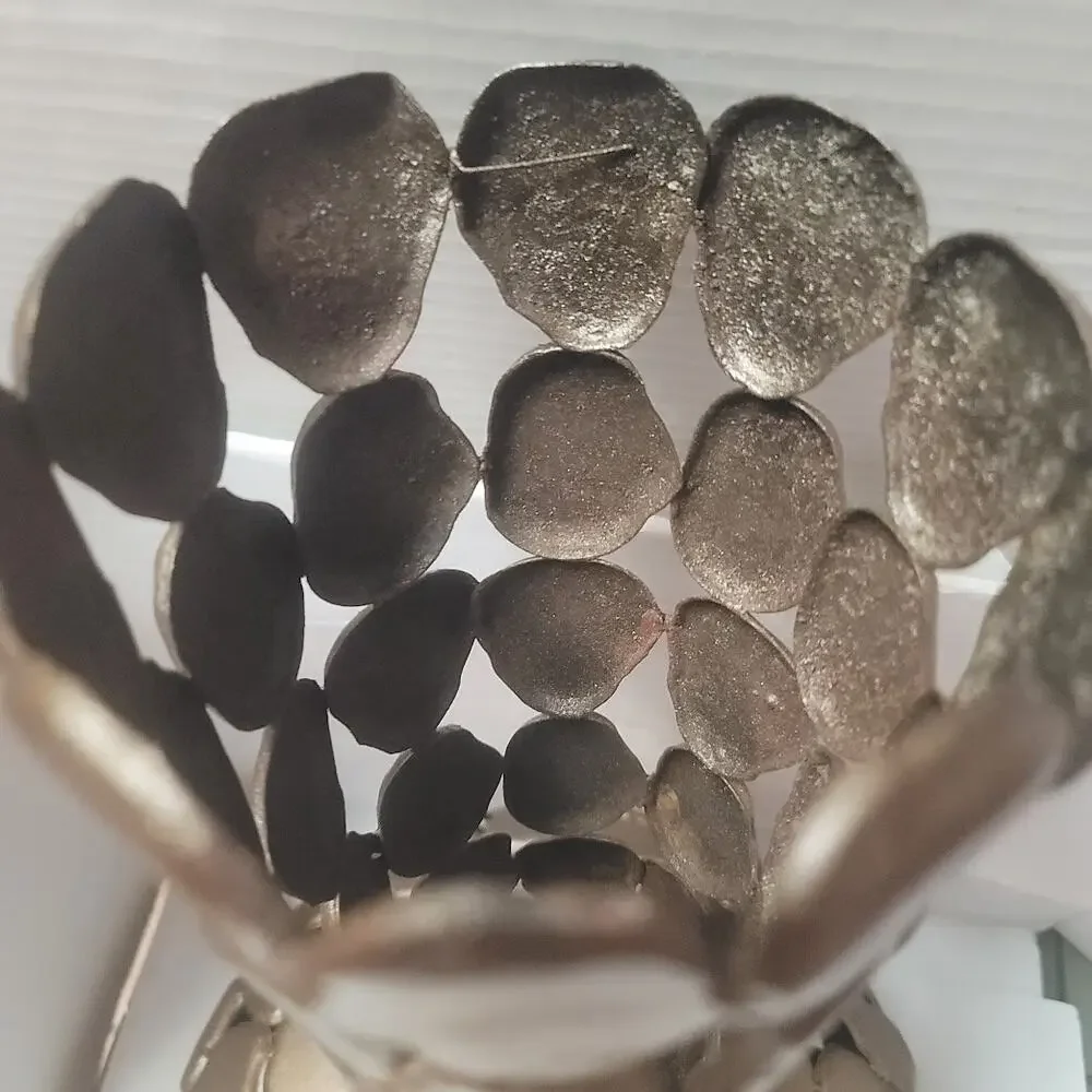 1970s Brutalist Contemporary Modern Large Scale Metal Sculptural Vase - Picture 3 of 7